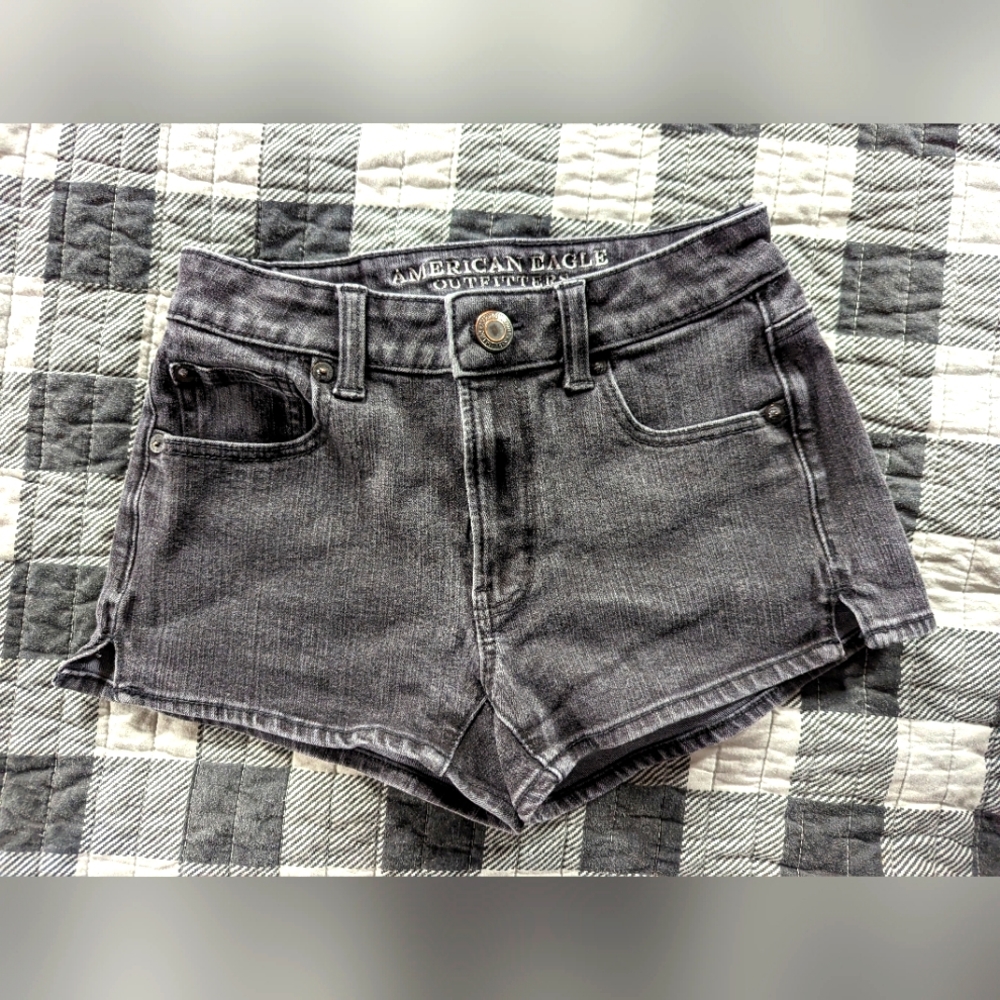 American Eagle Hi-Rise Shortie
